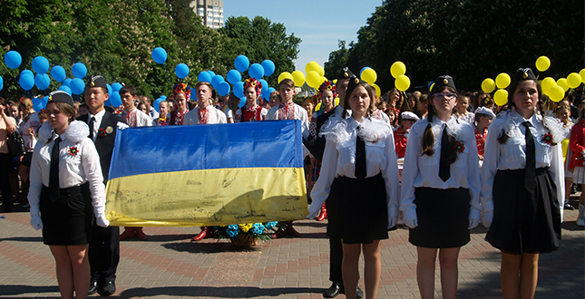 Урочистості з нагоди передачі прапора 14 мотострілкової бригади бійців АТО