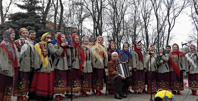 У парку імені Тараса Шевченка  відбувся фестиваль «Бринять Кобзареві струни»